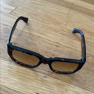 MOSCOT Tortoise Sunglasses - Tomo